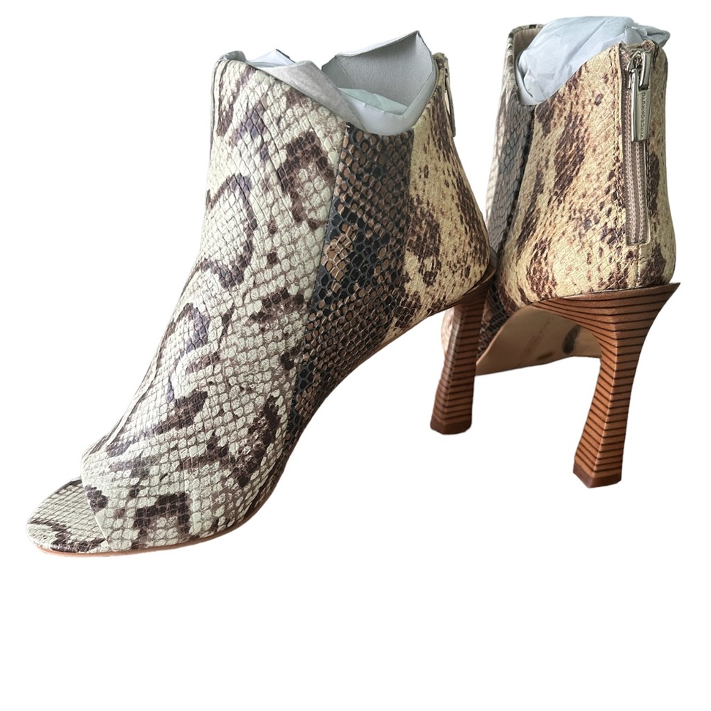 Vince Camuto Aritziana Peep Toe Shooties